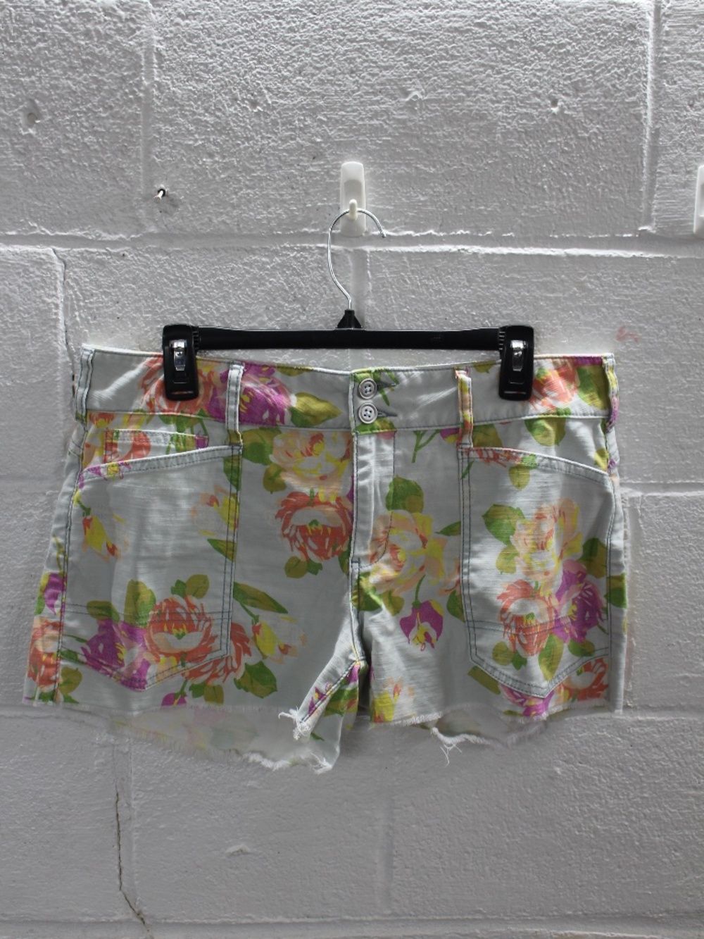 Anthropologie Pilcro The Wanderer Jean Shorts floral